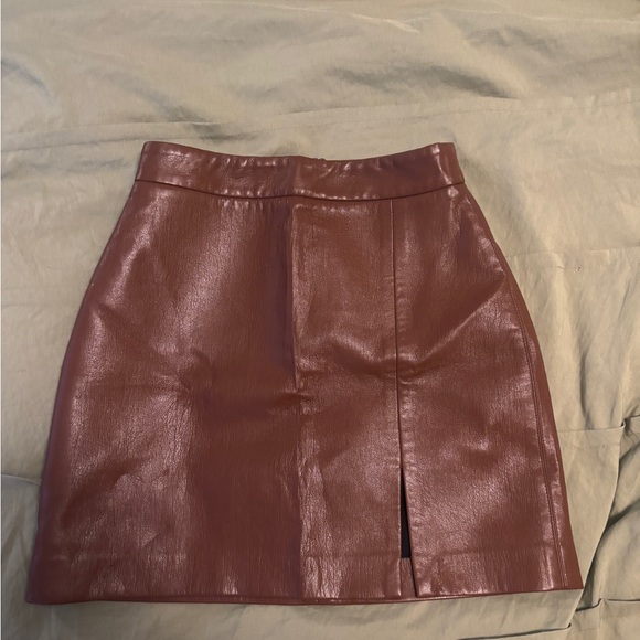 Aritzia Wilfred Patio Skirt Brown Faux Leather - Picture 2 of 3
